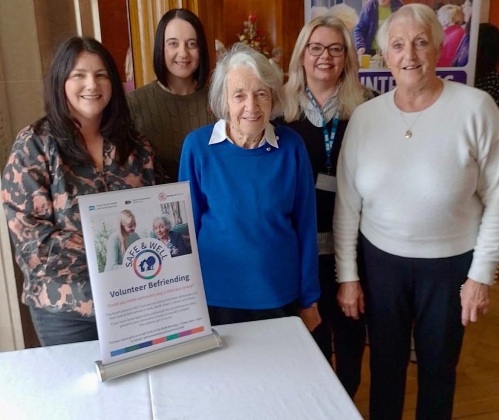Set Rust Hscni South Eastern Trust Volunteers Celebrated at Stormont for Befriending ...